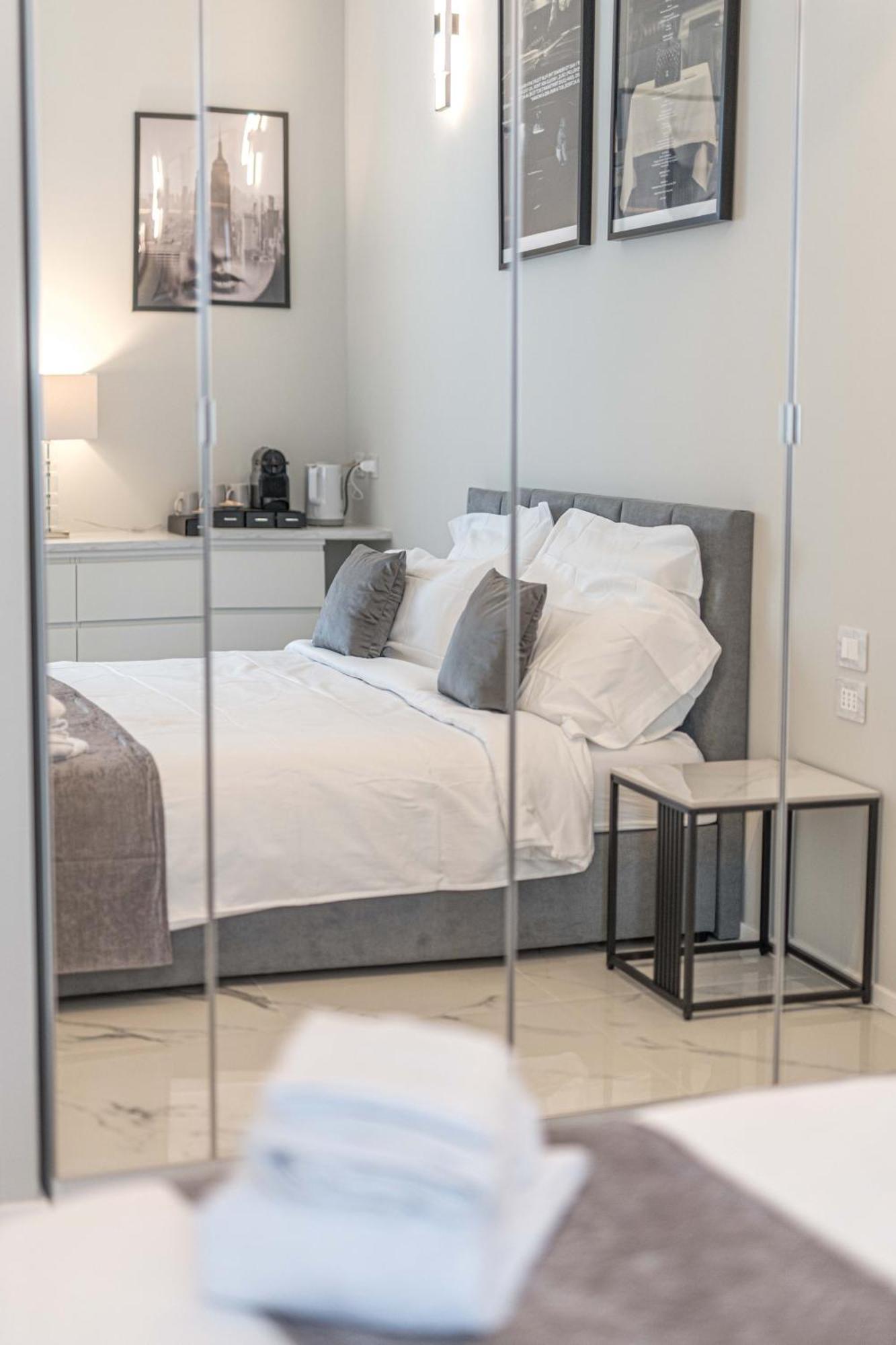 Moscova Luxury New Suite Milan Exterior photo